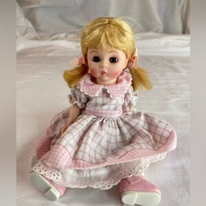Madame Alexander Doll‎